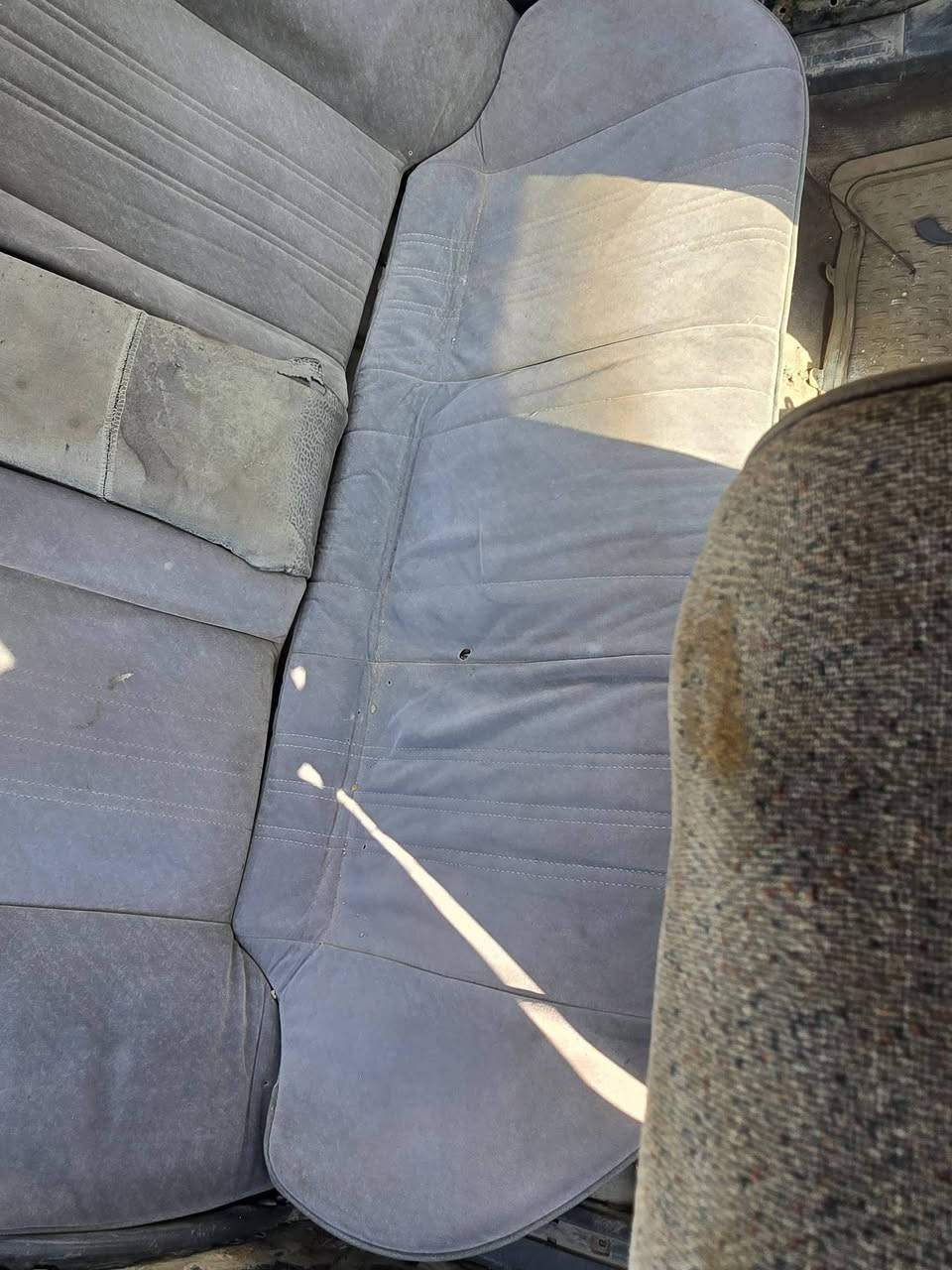 سلام عليكم شباب برنس 1995 سياره كير ومكينه خير من الله جدد ونضيفات ترايها وين متريد سياره كلشي ماناقصها بس ابطاين داخليه سنويه صاقطه راعيها ماندله اتكفل عشاير وحكومه تجي تاخذها من باب بيتنه سعر سياره 12 ورقه وبيها مجال الشراي يتصل رقم صاحب سياره *********** مكانها بغداد تقاطع 9 نيسان
