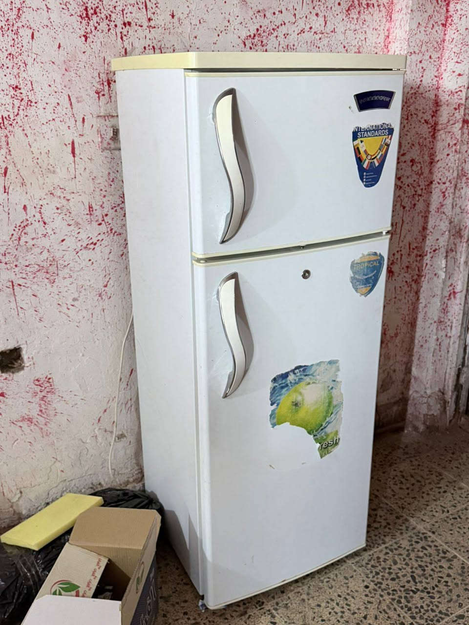 اغراض للبيع مكان الشعب قرب جامع الجهاد 
طباخ ما مستعمل


**إذا كنت صاحب هذا الإعلان وتريد حذفه لأي سبب، رجاءا أرسل رسالة إلى الدعم الفني**