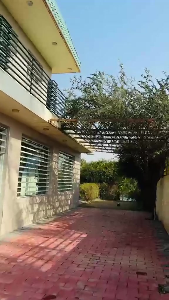 السلام عليكم
شاليه للبيع طابو زراعي سند 25 المساحه 600 متر موقع جدآ مميز قرب جسر الإمام علي قبل مسبح الهولندي مجاور استراحه الربيع تحتوي ع مسبح ومولده وجاهزه مجهزه ودخلها شهري 30 ورقه
طابو زراعي مداور ب اسم المشتري 
 اي استفسار اتصل عل رقم
***********
