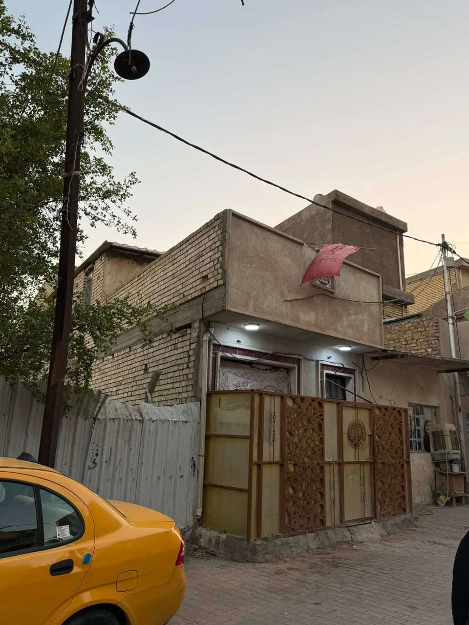 دار للايجار في منطقة الوشاش في تقاطع السمجه مساحه الدار ٥٠ متر الدار يحتوي على هول ومطبخ وغرفتين السعر ٥٠٠ الف لا استفسار أكثر اتصل
***********
