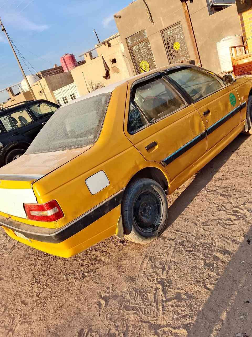 بيجو 405 سنوية منتهية گير مكينة كفالة سيار نضيفة بدون راعي السعر 15 مكان السيارة  زبير متواجد واتساب ***********
