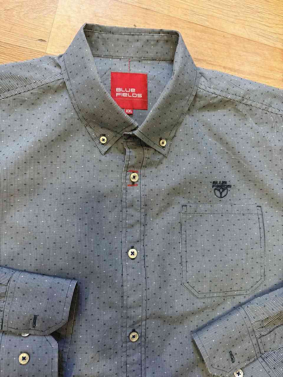 ‏قميص رجالي ‏ اصلي
‏نظافة 100%
2Xl
￼ صدر 62


**إذا كنت صاحب هذا الإعلان وتريد حذفه لأي سبب، رجاءا أرسل رسالة إلى الدعم الفني**