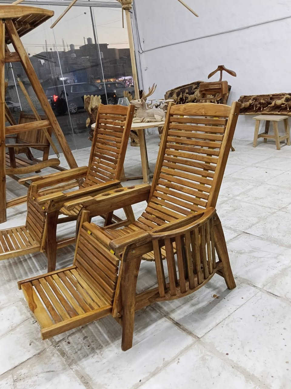 الكرسي متحرك سرير خشب الصاج الطبيعي اندونيسي لجلسات الداخلية والخارجية  يتحمل اوزان لطلب والاستفسار واتساب *********** مفرد وجمله
الموقع النجف الاشرف حي السلام شارع العين مقابل اسواق فد لحظة
#اثاث #طبلات #جاتي #تحفيات #واحد_عراق
#كرسي #كراسي
