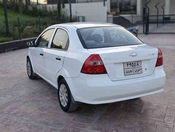 ئەڤیۆ 2009 
مەکینە گەورەی گێڕ عادی
بێ مەسرەف
چوار تایەی تازە
تەقەو ڕەقەی نیە
پێنج پارچە بۆیاخ
یەک قرچی بچوکی هەیە
سەنەوی بەسەرچوە
بەناوی خۆمانە

سیعر((  49 گەڵا کۆتای 

شوێن هەڵەبجەی شەهید

*********** حلبجة
