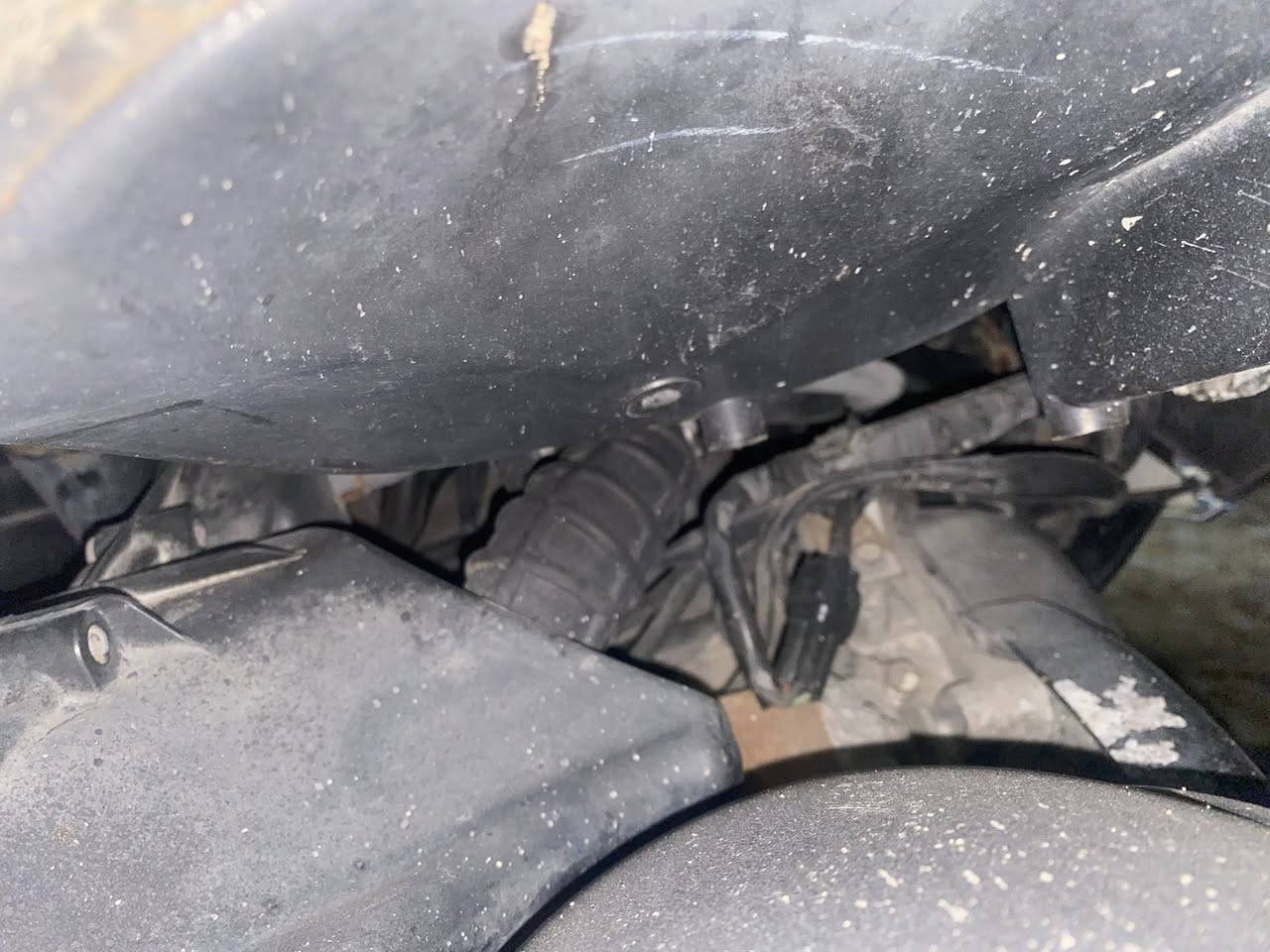 سلام عليكم سكنس فحل دراجه جديده البيع دراجه صارله شهر من نازله من رمبه لين سوويت بيه حادث اريد أبيعه ***********بغداد غزاليه أو مراوس .
