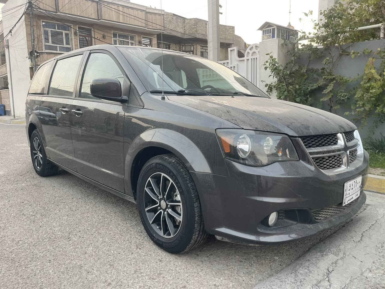 دوج كرفان GT مديل 19
السياره فول مواصفات ومعروفه مواصفاتها 

حادثها الصندوق اليوره مبدل  وبيها صبغ بل هلال 

السياره جديده بمعنه الكلمه بدون ايرباك ماشيه 54

مكان السياره الدوره.   السعر 205 وبيها مجال 

***********
