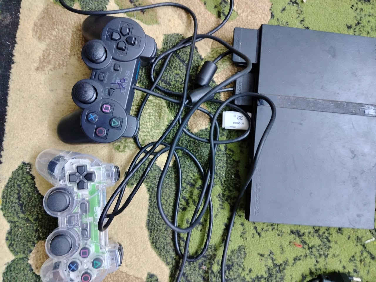 بلى تو للبيع.    إستعمال قليل.    سعره ٦٠ الف  الي يريد يتواصل مع رقم  *********** واتساب
