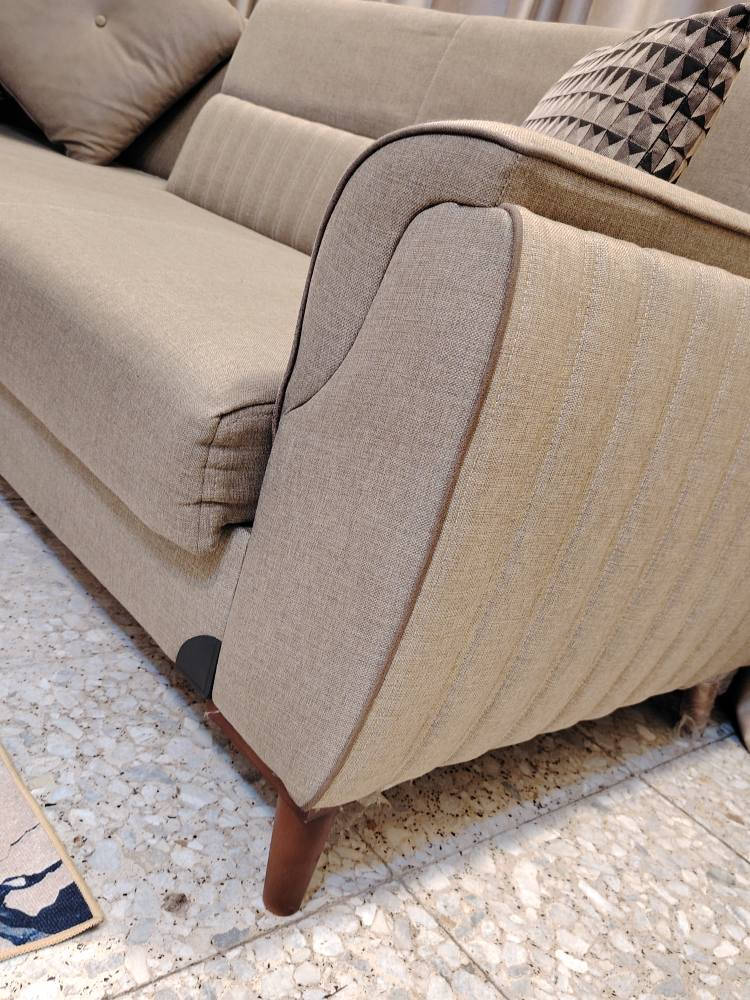 كونر تركي ماركه ٧ مقاعد نظام سرير ومخزن نظافته ١٠٠ ب١٠٠ السعر ٥٥٠ المكان الشعب شارع الصحه


**إذا كنت صاحب هذا الإعلان وتريد حذفه لأي سبب، رجاءا أرسل رسالة إلى الدعم الفني**