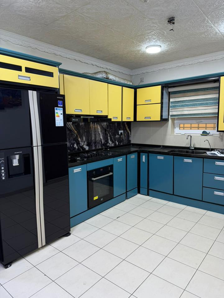 السلام عليكم غراض شقه للبيع كاونتر عدا الاجهزه غرفه طفل وغرفه نوم مع تخم  الغراض نضيفه 
***********
