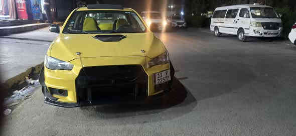 بيع مستعجل
سلام عليكم. لانسر ١٥. خليجي. ضربتها موضحه بل فديو.  
محرك ١٨٠٠ مكانها بغداد رقم بغداد سعر قفل قفل ٧٧
***********
