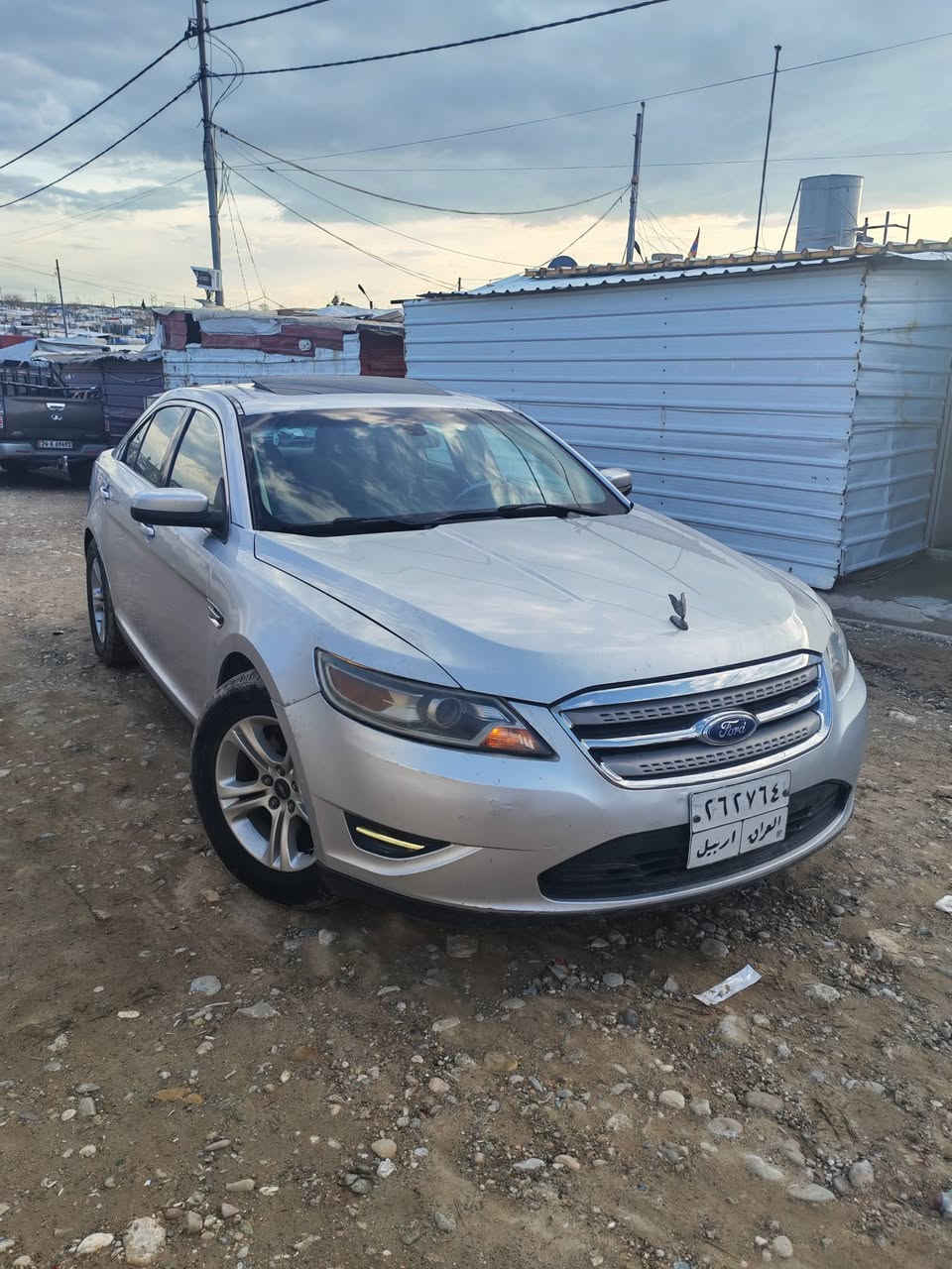 فورد تورس 2012 مكفوله من الصبغ و تعديل فقد بيه اشويه شخوط سياره جدا نضيف مواصفات sel  محرك  v6  ماشيه 240 الف km  عنواني دهوك *********** واتساب السعر  105 وبي مجال الطيبين
