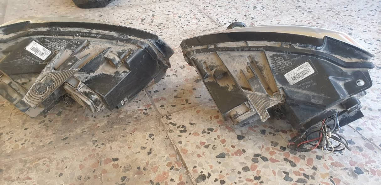 السلام عليكم شباب
عندي لايتات زوج ابو اللد وياهن منضومة زينون قويه جدا للبيع . السعر 300$ قفل
للاستفسار ***********
