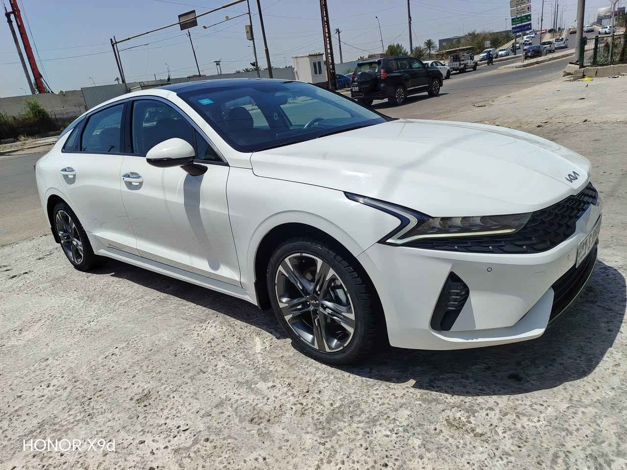 السلام عليكم K5خليجي2023 ماشيه ٢١ الف
كفاله جديده جدااا
محرك ٢٠٠٠ دوش
بصمه
كشن كهرباء
شاشه كار بلي
كامره خلفيه
حساس امامي خلفي
لد نهاري
ويل ١٨
تشغيل عن بعد
جنطه ذكيه
مود درايف
رقم بغداد
سعر ٢٠  يعني ٢٠٠بيه مجال بسيط للشراي
للتصال***********
