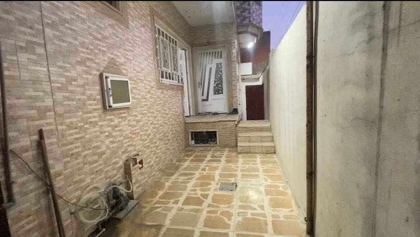 عروض مكتب ضفا ف النيل
دار للبيع ركن 
المنطقه موصل الجديده فرع دوره عبو اليسي شارع العريض 
المساحه 180متر ركن
الموصفات طابقين 
الطابق الاول غرف نوم عدد 2+استقبال +هول +مطبخ حار بارد 
+صحيات خارجيه 
الطابق الثاني :غرف نوم عدد3+صحيات +هول مطبخ +بيتونه 
شارع بعرض 20متر 
سند طابو الأيمن 
تحويل مباشر بأسم شخص 
سنه البناء 2013
لأستفسار اكثر 📞
***********
***********
عنوان المكتب موصل الجديده قرب المجسر مجاور صيدليه ركن الجديده
