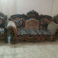 عشر مقاعد • ديوان ٧ مقاعد • حي التراث