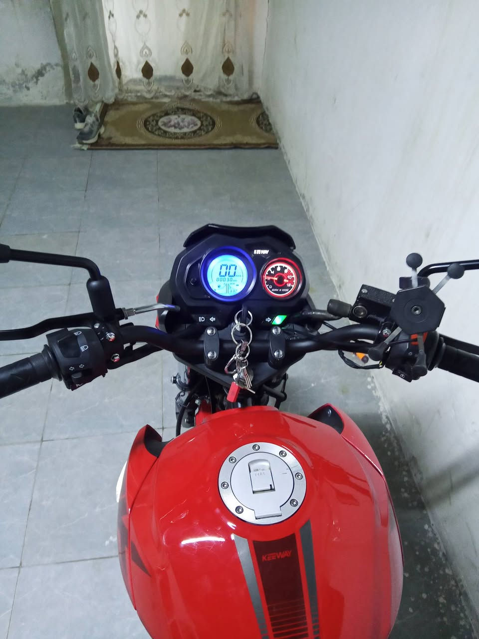 السلام عليكم ..
دراجة RK200 cc
موديل 24
تحويل ثاني يوم 
مامشتغلة دلفري.
العنوان بغداد
*********** السعر مليونين ونص وبيهة مجال
