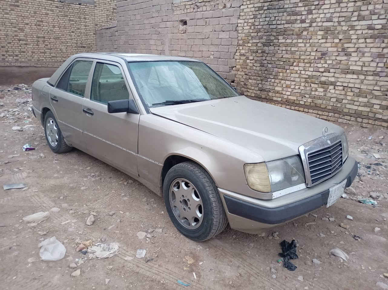 مارسدس دب موديل 93 مكينه وكير 2 ونص ديكو جديدة السعر 27 هاذه رقمي ***********
المكان العماره المجر الكبير
