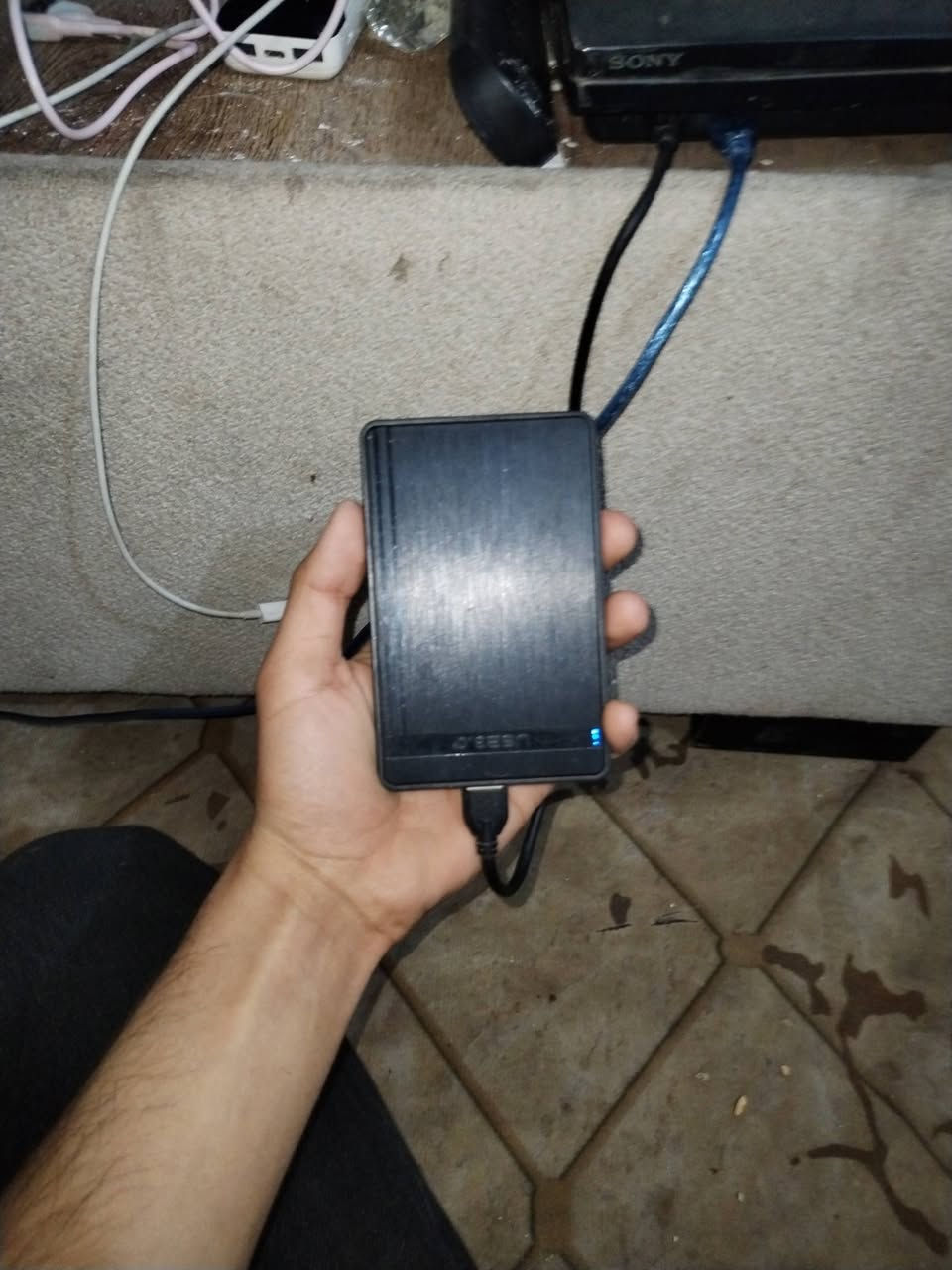 🎮 بلاي ستيشن 3 (PS3) مهكر للبيع - عرض كامل ومميز 🎮
​السعر: 100 ألف دينار فقط (مع توصيل مجاني 🚚)
​المواصفات والمميزات:
​الحالة: الجهاز نظيف جداً وشغال 100% (فحص وتجربة).
​التهكير: الجهاز مهكر بأحدث إصدار (4.91 HEN)، يفتح لك كل الألعاب مجاناً.
​الملحقات: * 4 يدات تحكم (2 شغالات تمام + 2 يحتاجن صيانة أو أدوات احتياطية).
​هارد خارجي محمل بأقوى الألعاب.
​واير شحن اليدات (الأصلي).
​كابل HDMI للصورة الدقيقة.
​مكتبة الألعاب المتوفرة (ألعاب ضخمة وجاهزة):
الجهاز محمل بأكثر الألعاب طلباً، منها:
✅ Grand Theft Auto V (GTA V)
✅ FIFA 19 & PES 18
✅ Call of Duty: Black Ops II
✅ God of War Collection
✅ Assassin's Creed III
✅ Red Dead Redemption
✅ Tomb Raider & WWE 2K14
✅ ومجموعة متنوعة من ألعاب Blur, BioShock, وغيرها الكثير!
​الخدمات الإضافية:
🚚 التوصيل مجاني (لباب البيت).
💰 السعر ثابت: 100 ألف دينار (قيمة الألعاب والملحقات وحدها تسوى أكثر).
​للتواصل والاستفسار على الخاص


**إذا كنت صاحب هذا الإعلان وتريد حذفه لأي سبب، رجاءا أرسل رسالة إلى الدعم الفني**