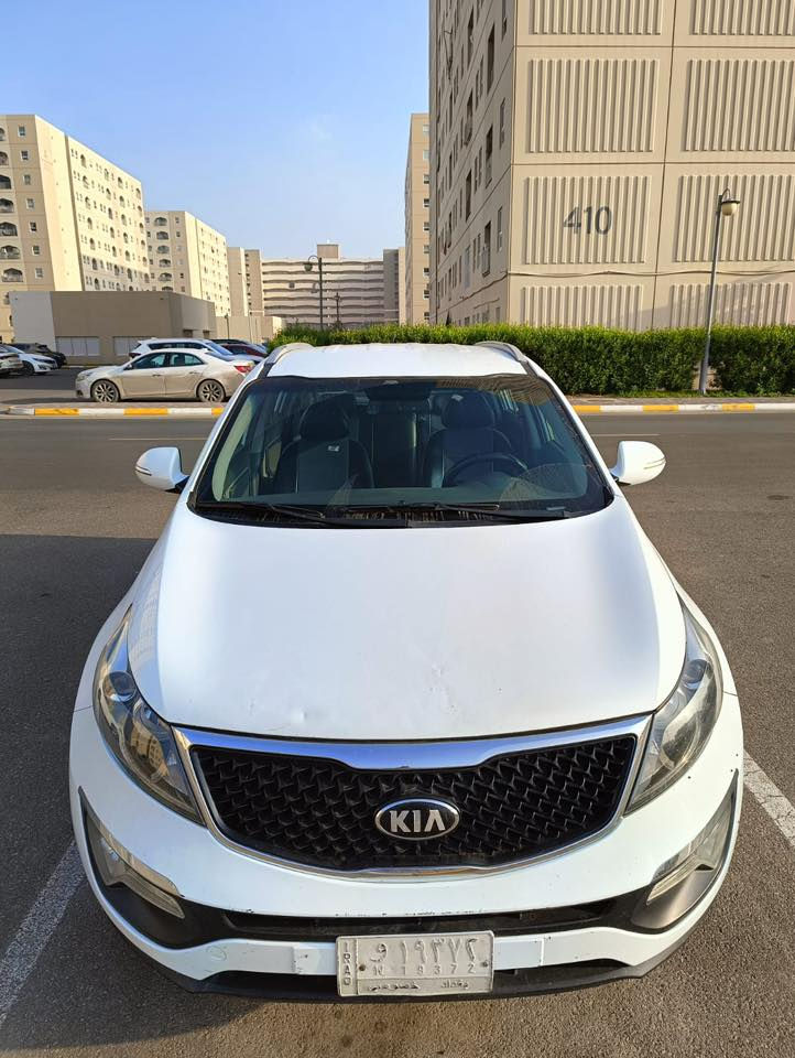 خليجي كفاله بدون صبغ
موديل 2015
السعر 153 وبيها مجال
مري شفط 

كامره

حساسات 

عدا ملاحضات بسيطه كولش بارد حافه البنيد وبارد قليل بالجنطه كد شبر مو اكثر السياره بسمي مكانها بسمايه خاص ممتواجد فقط رقم ***********
