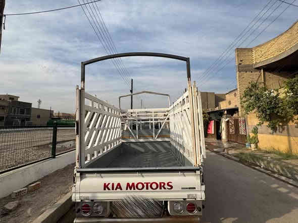 بسم الله الرحمن الرحيم سياره كيه حمل للبيع موديل 2017 تخم تاير تبريد على سويج دوشمه جديده رقم انكليزي سياره باسمي *********** سعر السياره 127وبيهه مجال رقم بغداد
