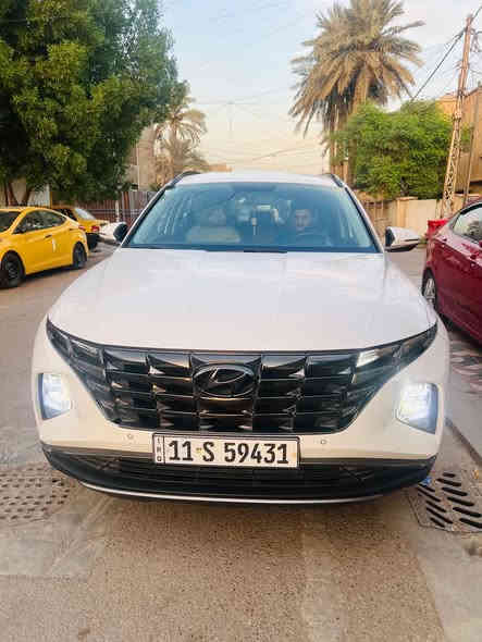 توسان 2023 ( خـليـجـي )
ماشية 39 الف حقيقي 

فول مواصفات قمارة حديد 

•المحرك :  دوش 2000

•دخول ذكي

•تشغيل عن بعد 

•تشغيل بصمة 

•جرس تنبية عنده السرعة 120 

•لايت دوار معه الاستداره 

•مري شفط 

•كشافات 

•شاشة كبيرة 

•حساسات امامية خلفية

داخل جلد •
•مصابيح امامية زنون مع LED 

•مصابيح خلفية LED

•تتسع المقصورة ل 5 ركاب 

•مقاعد امامية كهرباء عدد2

•مثبت سرعة  control Cruise 

•أوضاع القيادة Drive Mode ايكو_سبورت_نورمال 

•فول تحكم ستيرن

•هاند بريك بصمة

•نظام مانع الانزلاق 

•نظام نزول منحدرات 

•أشاير بالمري 

•اوتو هولد

•شحن وايرليس

. مدخلين  USB 

•ستائر ابواب خلفية

•مري كهرباء

•مود درايف

•تبريد امامي خلفي قطعتين

باقي المواصفات المعروفه 
هزه جديدة 
سنوية جديدة

رقم بغداد انگليزي بأسمي تحويل ثاني يوم
السيارة مبدل بابتين بصف السايق وكالة بالشركة مبدلهن وبيها صختين بسيطات موضح بالصور  
السعر 197وبيها مجال
مكان بغداد الزعفرانية
***********
