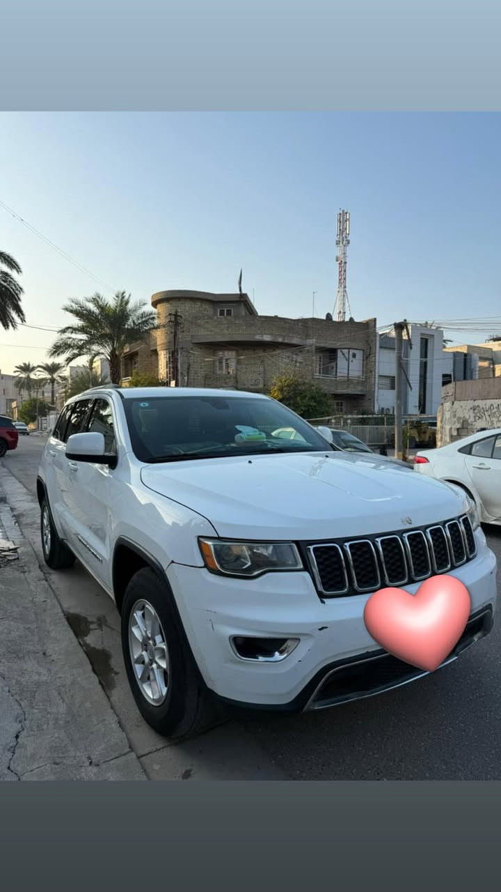 السلام عليكم جيب لاريدو موديل 2018 حادثه دعاميه فقط بدون ايرباك ماشيه 110 كيلو متر السياره جاهزه من النواقص 
مكانهه بغداد السعر 27 الف 
***********
