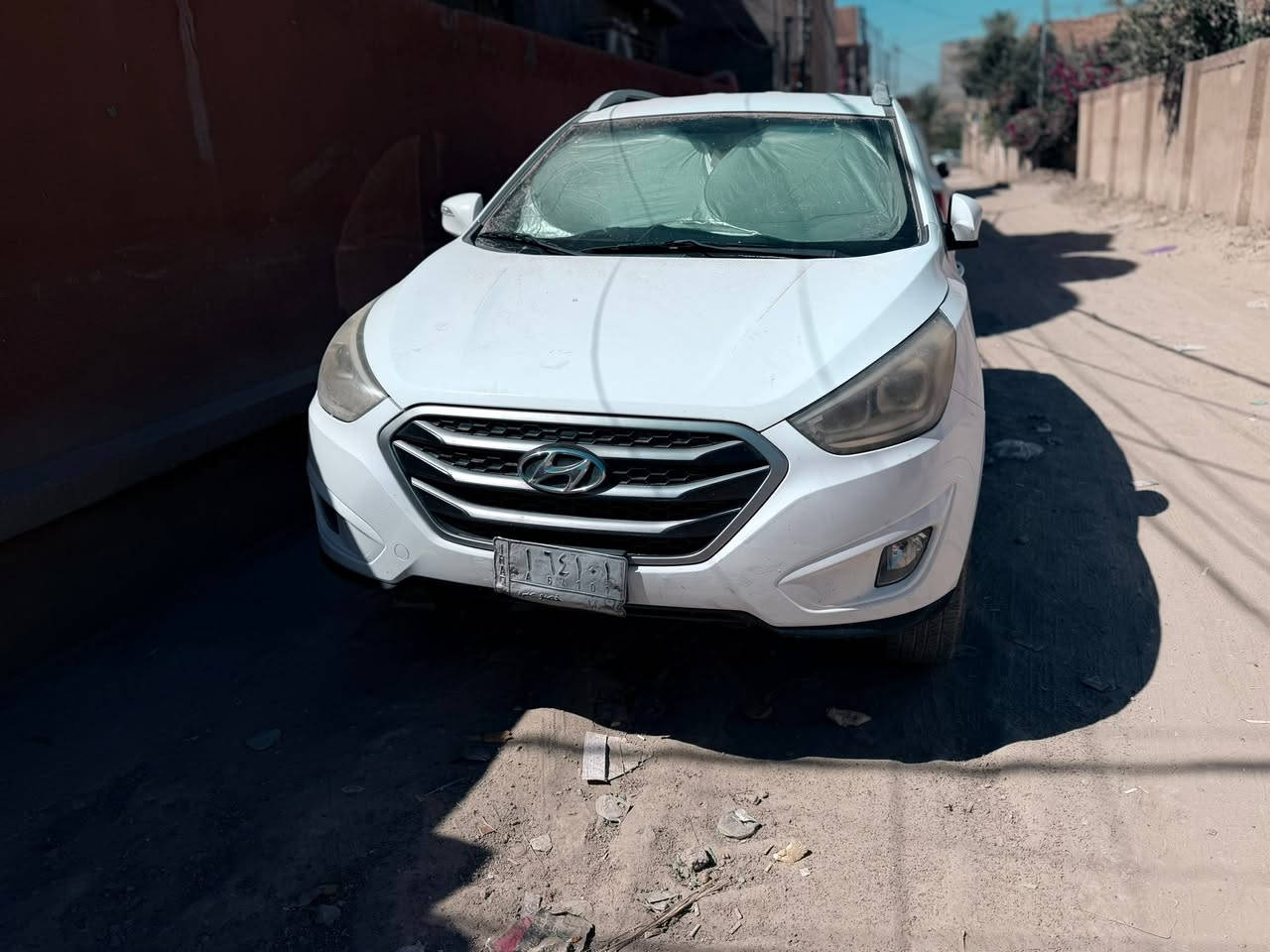 توكسان ٢٠١٥ للبيع ماشيه163  الف بيه جاملغ خلفي صبغ والجنطه صبغ محرك جديد وكير مكفول السعر 135 وبيه مجال للاستفسار على الرقم  ***********
