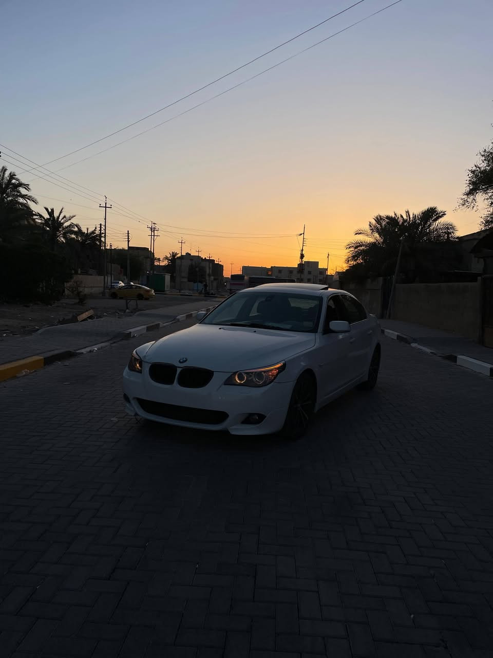 السلام عليكم 
e60/2008
محرك 30 نوزل قصير 
رقم مميز 
تبريد شغل 
وارد امريكي 
تحويل ممباشر 
بيه نقوصات بسيطه 
بيه صبغ باب وجاملق خلفي 
مكاني بصره بيع او مروس 
$115
***********
