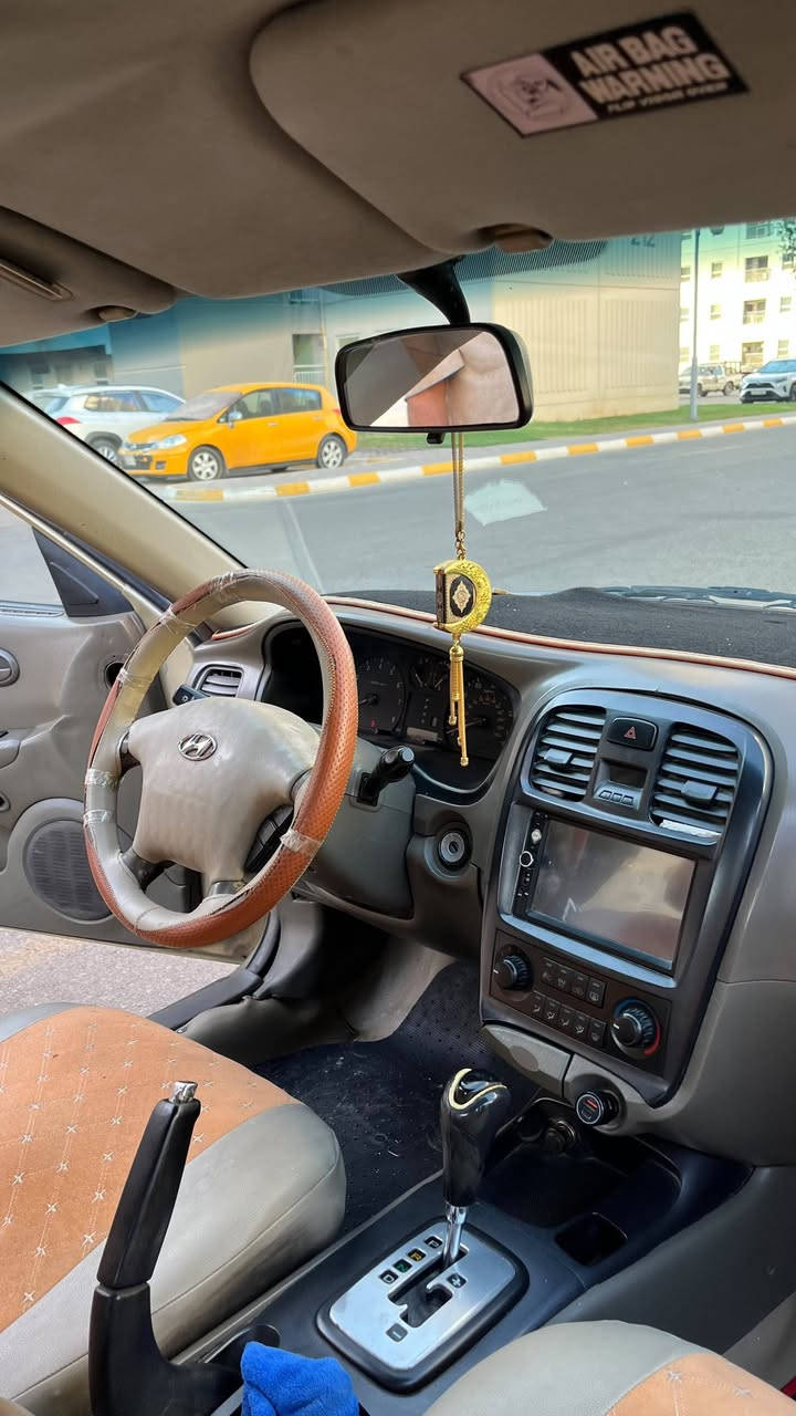 سوناتا ٢٠٠٤ كير ومكينة خير من الله تبريد تدفئة كهربائايات كلها شغالة تخم تاير جديد صدر أمامي خلفي قبل شهر مسوي رقم بغداد انكليزي باسمي سنوية لل٢٩ السعر ٥٥وبيهة مجال للشراي العنوان بغداد بسماية هاتف ***********

