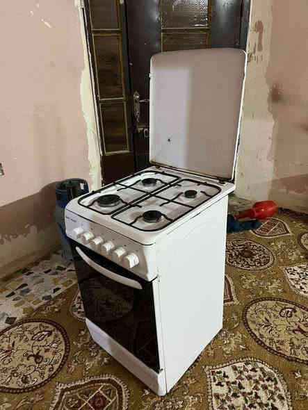 للبيع طباخ تركي شركة نوال 4 عيون وفرن نضيف السعر 75 الف وبي مجال
هـ ***********
