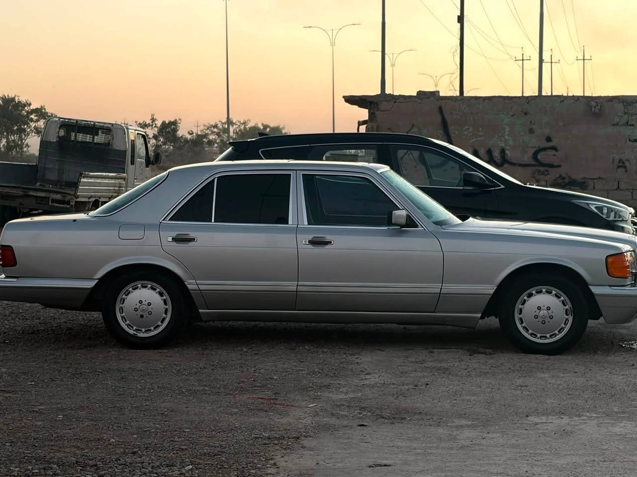 السلام عليكم
رئاسي 1991 صبغ عام جمالية بدون دواخل كفالة من الحادث السيارة على وضعها البلادي غرفة وگير ومحرك(6) كله كفالة تبريد ثلج كهربائيات كلها شغاله ورقم بغداد إنكليزي الجديد شرط التحويل مال جناي والجنايه يعرفون قيمتها عارضها ب 105 وبيها مجال للطيبين مكاني صلاح الدين يثرب ***********
