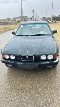 Bmw 730 موديل92 السياره محركها حلو وزينه كاعده بس بيها البك واكف يرادل...