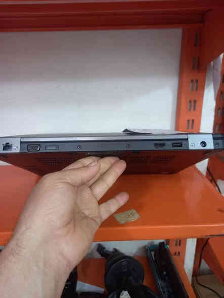لابتوب  dell
المعالج كور أي  5  الجيل 6
الهارد  256    ssd  m.2
الرام 8.    ddr4 
كارت الشاشة  4  شير 
حجم الشاشة  14
الشحن اكثر من ساعتين 
الشاحنة اصلية 
يوجد منفذ تايب سي للشحن ولنقل البيانات  
الجهاز مكفول من العطل والتصليح الملحقات شاحنة وجنطة 
السعر   180
للمزيد من العروض ادخل على اعلاناتي 
***********
***********
يوجد توصيل

متوفر 

مجموعة لابتوبات بأسعار مناسبة ومواصفات مختلفة
