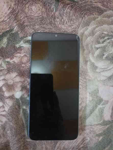 هونر اكس 6A ذاكره 128 الجهاز نضيف وشرط اي خلل مابي فقط بي هاذ القجم بل جامه ومامثر عليه شرط السعر 65 مكاني موصل الايمن ***********
