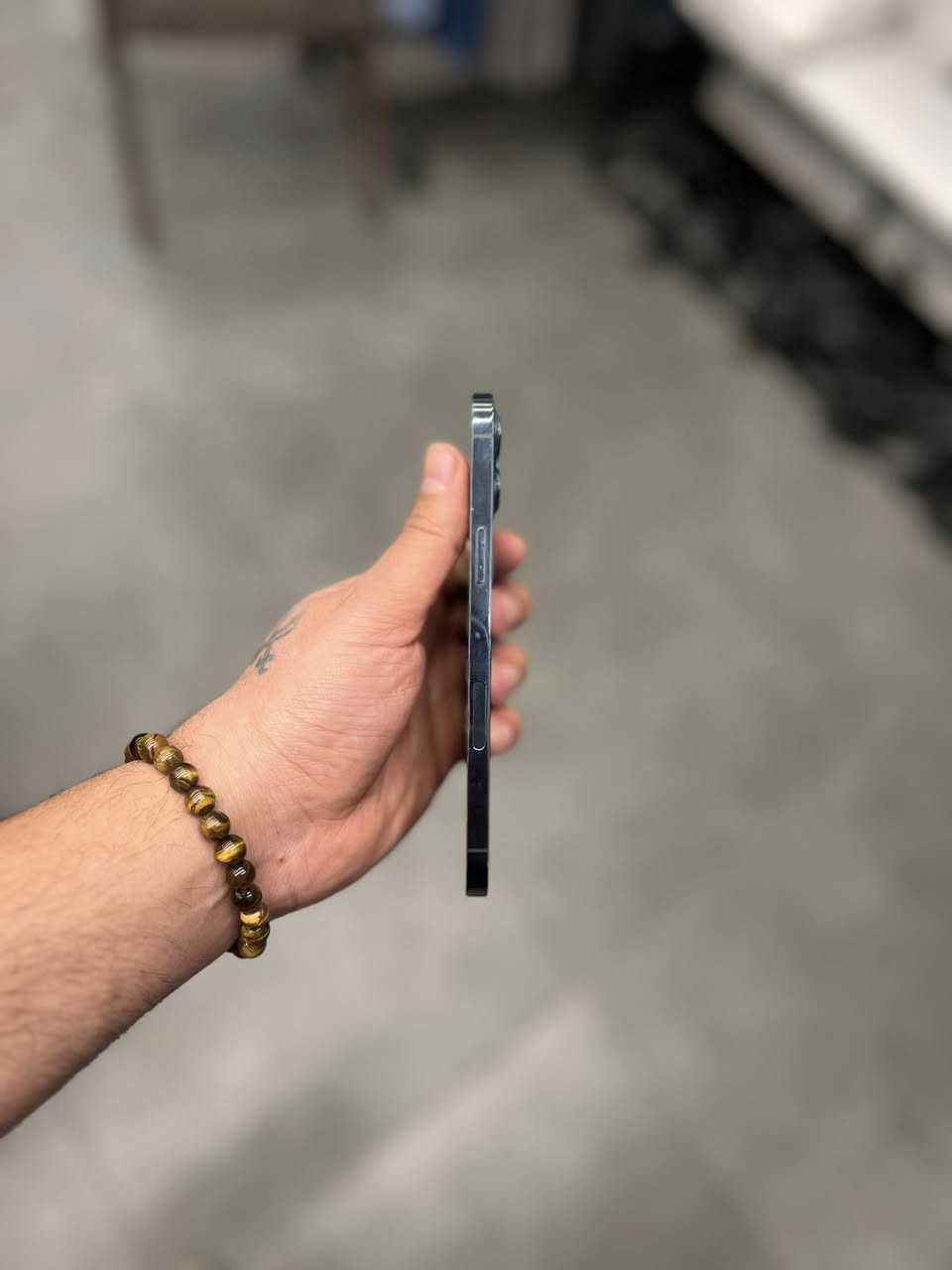 12 برو ماكس ذ 256 
بطاريه 78
سعر ٤٠٠
رقم ***********
