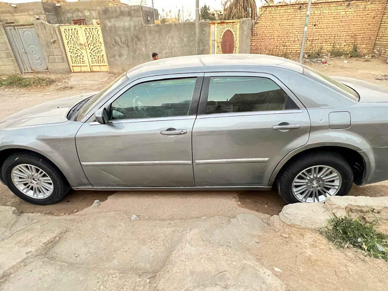 اوباما موديل ٢٠٠٧ مكفوله ضربه او تبديل بيه مكانات صبغ أثر جراد رقم ذي قار السعر ١٠٠ او بيه مجال قليل مكان السياره ذي قار قضاء الشطره
حداديه جديده
كهربائيات شغاله
مكينه وكير تبريد كله تمام 
***********
