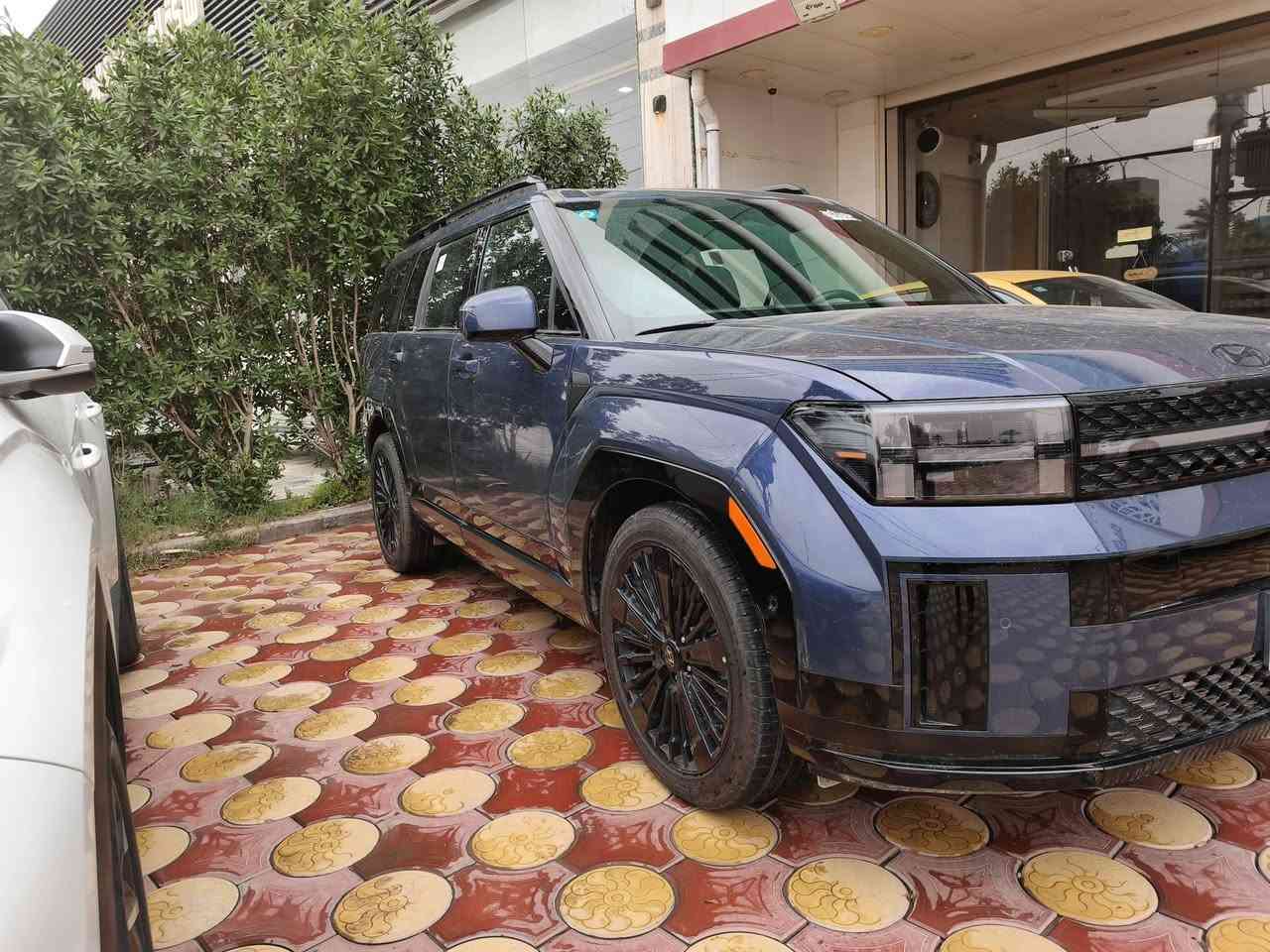 السلام عليكم سنتافي 2025 كالكرافي هايبرد 
مرقم بغداد 
ماشية ٧ مايل
تسجيل جديد
اعلى فئة 
255$ بيع فقط
حادث السيارة باب خلف السكن صبغ

***********
مكان السيارة فلوجة / بغداد
