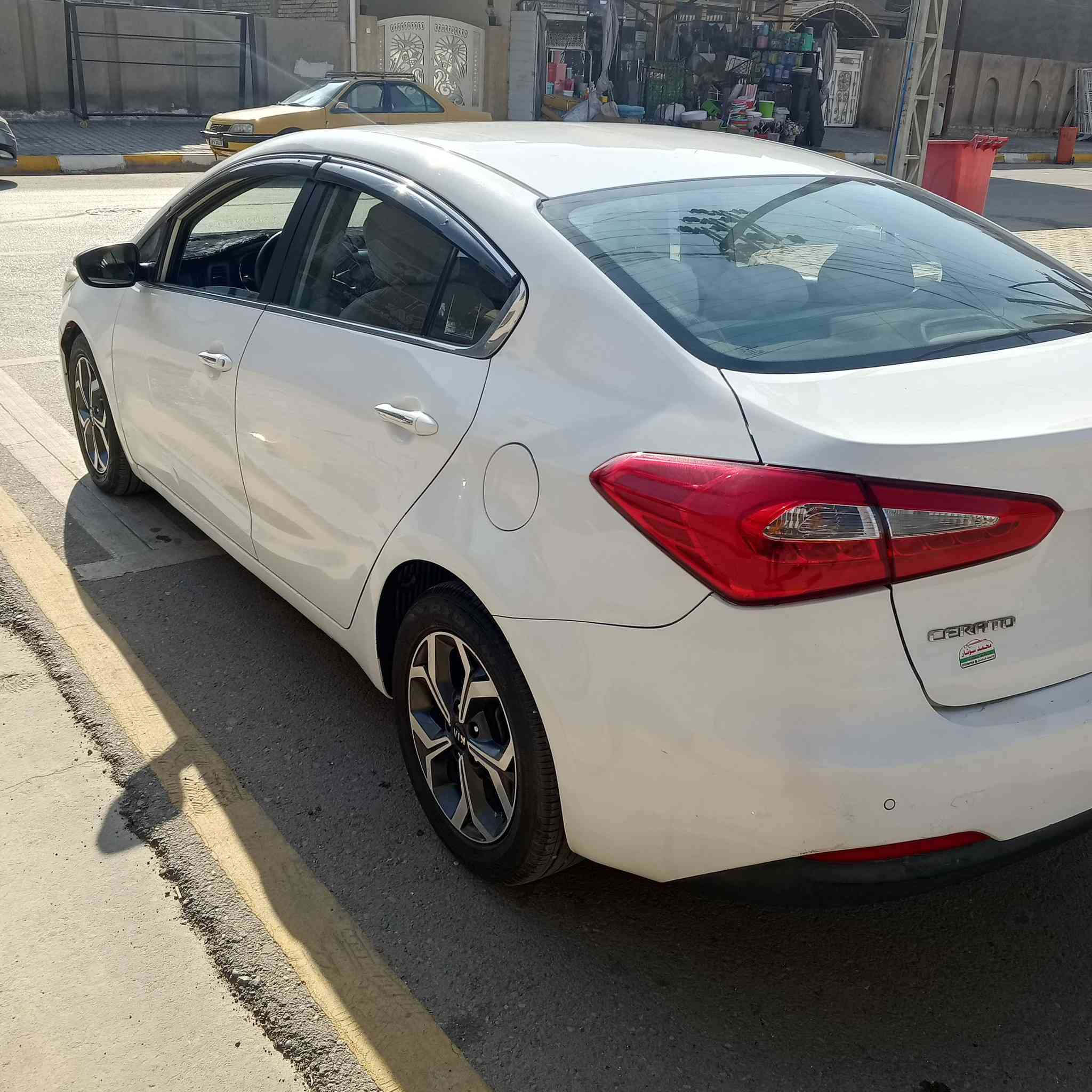 سيراتو موديل ٢٠١٤ رقم اربيل فول مواصفات تحكمات استيرن شفتات فتحه بل قماره ماشيه 150 استيرن مري شفط تخم تاير ويل جديد حداديه جاهزة تبريد تدفئه سياره جاهزه للاخير فقط صبغ ٦قطع رش بدون حادث مكينه ١٦٠٠ مامفتوح سياره خليجيه دوشمه كاعيات سنتر لوك اثنين بصمات وياها مكان السياره واسط مركز المدينة السعر البيع ١١٠وبيها اشويه مجال***********
