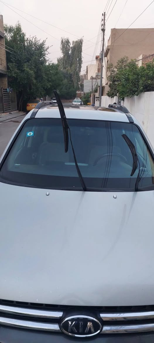 السلام عليكم 
للبيع .........
سبورتج الشكل مقدس 
موديل ٧
مواصفات tlx يعني اعلى فئة
السياره مكفوله كفاله عامه من الصبغ والمعجون وشرط حته الدعاميات مكفوله 
والسونار مالها موجود 
مواصفاتها شاشه كامرا حساسات شفتات ستيرن
بوصله بالمرايه بلاد
فتحه سقف
٤ ويل دسك مع نضام بريك ABS
تك ويل مو فور المرغوب يعني كير النترا مقدس جيب وشد 
مكينه ٢٠٠٠ يعني ٤ سلندر دوش
ويل كب بلاد 
زوج تاير جدد 
كشنات جلد
هيترات بالكشنات
تبريد بيانو
بلاجكتورات زينون
باتري جديد 
صيانه دوريه كامله 
السيارة رقم بغداد الدولي وبأسمي يعني تحويل ثاني يوم 
السياره كلها شغاله من محرك صدر تبريد كهربائيات وترايك لكوريا تفحص يمهم بالشركه وترجع
والسعر  115  وبيهة مجال  شويه حك جيتك 
العنوان بغداد الدورة للأستفسار الاتصال *********** ابو سيف
