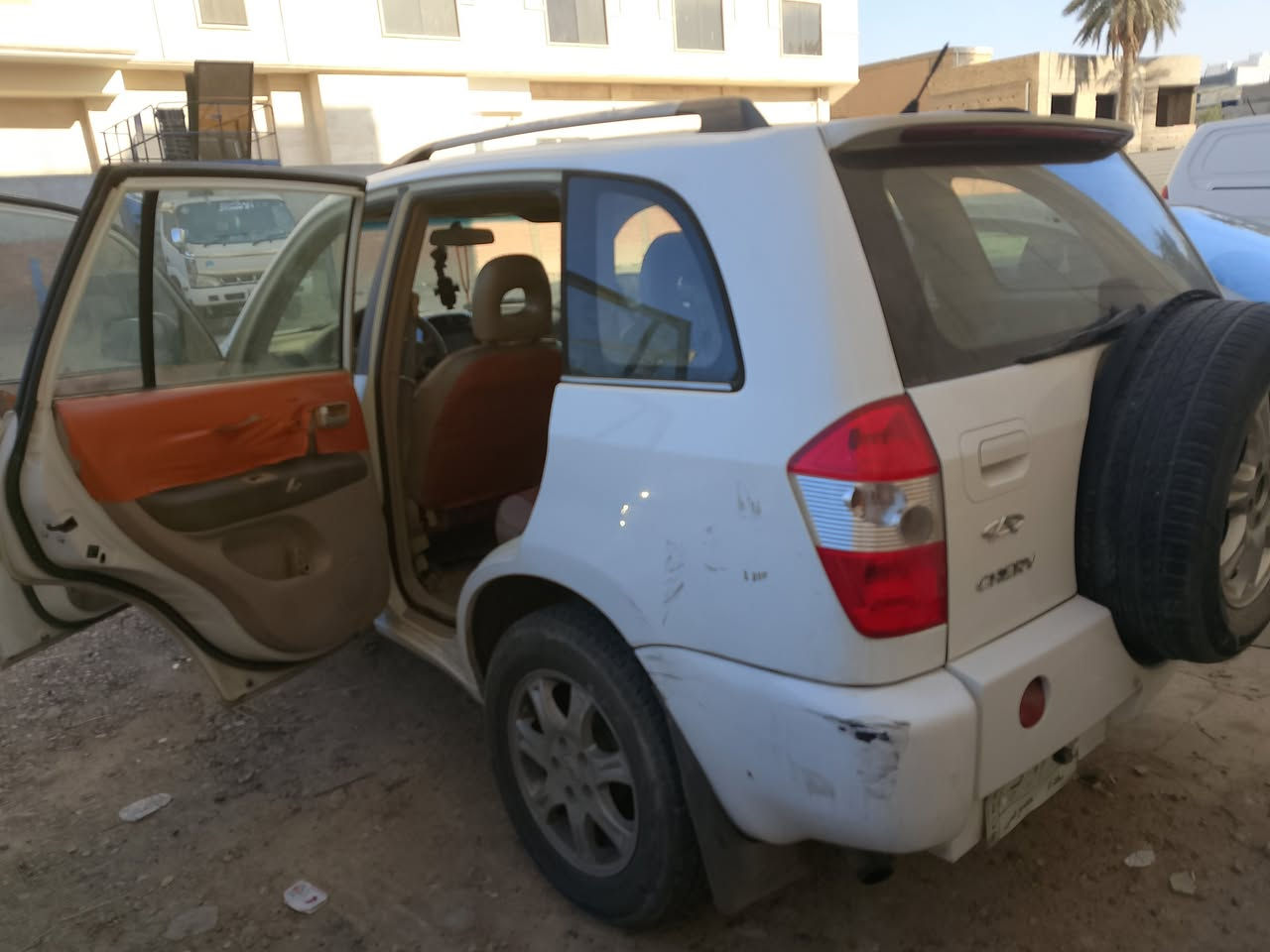 سلام عليكم تيكو رقم مميز 2012 للبيع كير ميكانيكي سنويه بأسمي تحويل ثاني يوم تبريدها ثلج  بيها جاملغ معدل بارد باتري وراديتر وداينمو ومشط كله جديد مكان السياره البياع عارضه السياره 55 وبيها مجال ***********
