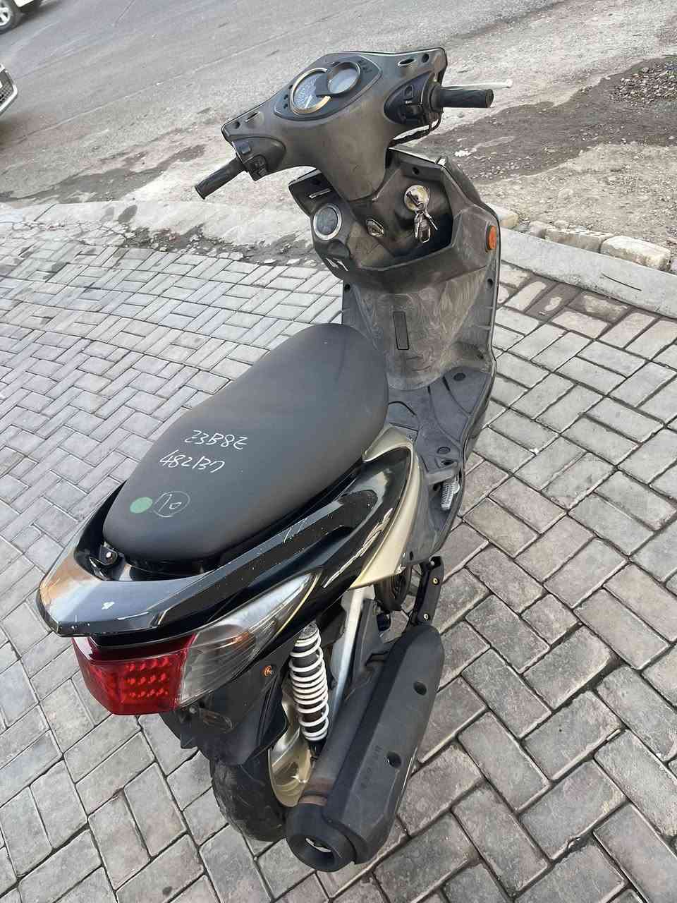 سلام عليكم سكنس فحل كولد طلاعات لدراجة كفالة عامة مكينة ملح وخرسة تايرات جدد الدراجة مال جناي مكفولة بيهة كلج امامي رياضي اجة بيها من برة مكاني تقاطع الصليخ ***********
