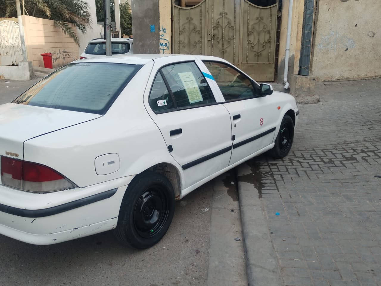 سمند ٢٠١١ كفاله من الضربه والتبديل والصبغ ماعدا الهلالات الخلفيه مكينه وكير وحداده كله مكفول تبريد ثلج جاهزه من كلشي سنويه ٢٧ رقم بصره السعر ٣٦.       ***********
