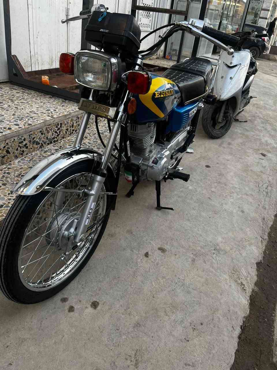 سلام عليكم دراجة نمس مال ايران للبيع مكلف بل نشر ***********
