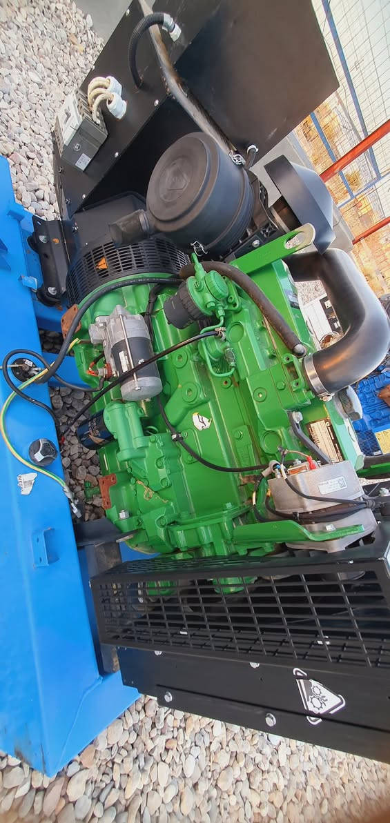 مولد جوندير فرنسي المحرك 4 بستم التوليد ستامفور 50 كيفي عدد ساعات العمل 30 ساعة يعني بعدها زيرو نظام التشغيل برودكشن حديث اوتو للاستفسار 
*********** 
*********** يوجد توصيل لكافة المحافظات
