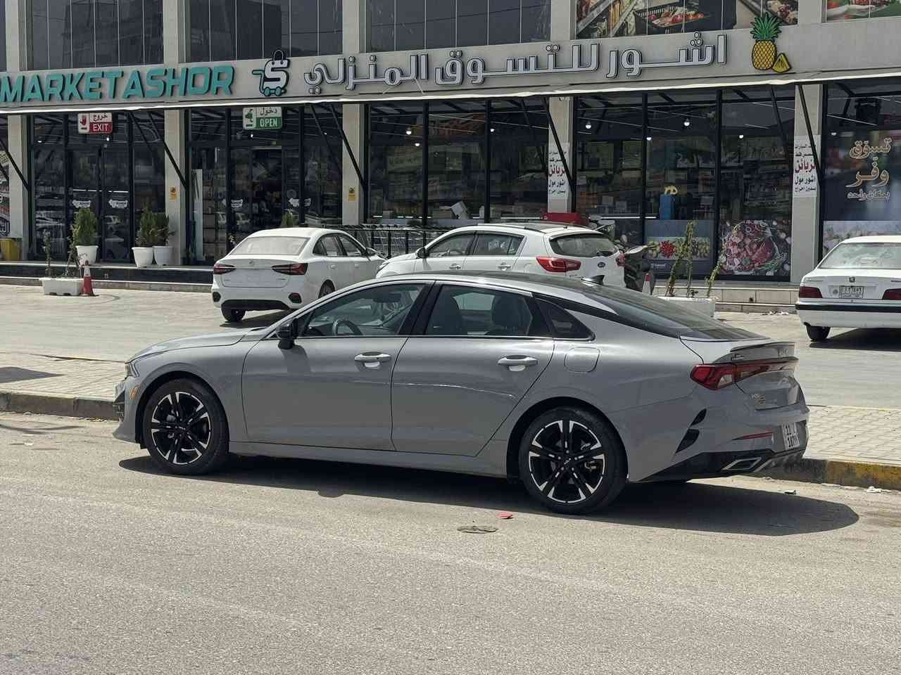 الاتصال***********

كي فايف جيتي لاين GTline (فول مواصفات) رقم بغداد باسمي 

موديل 2024

مكينة 1.6 تيربو 

لون اسمنتي

فتحة سقف بانوراما 

تشغيل بصمة + تشغيل عن بعد  + بصمه ابواب

تتميز بنظام صوتي فاخر

خمس انظمة قيادة

كرسي كهربائي 

شحن لاسلكي

كامره دوارة 

تحكمات

لدات داخل وخارج متغير عن طريق التليفون

📍مواصفات 1/1 معروفة مواصفات الجيتي لاين📍

رادار - شاشة كبيرة لمس - استيرن حرف D - بانوراما - كشن تدفئة - استيرن تدفئة - كاربلاي - شاحن لاسلكي 

❗️|| هواي بيها مواصفات بالشاشة || ❗️

السيارة ماشية ( ٤٠ الف ميل ) ضررها موجود بالصور

السعر ( ١٦٥ قفل)

 لان متوازي على فلوس السيارة مصلحه بيدي راجعه شركه وكلش اهواي نزلت من سعرها
