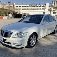 ماسيدس اس كلاس s350 سيارة ماشي ١٣٩٠٠٠ كليو متر ماشي  حيل حلو نظيفة جدا...