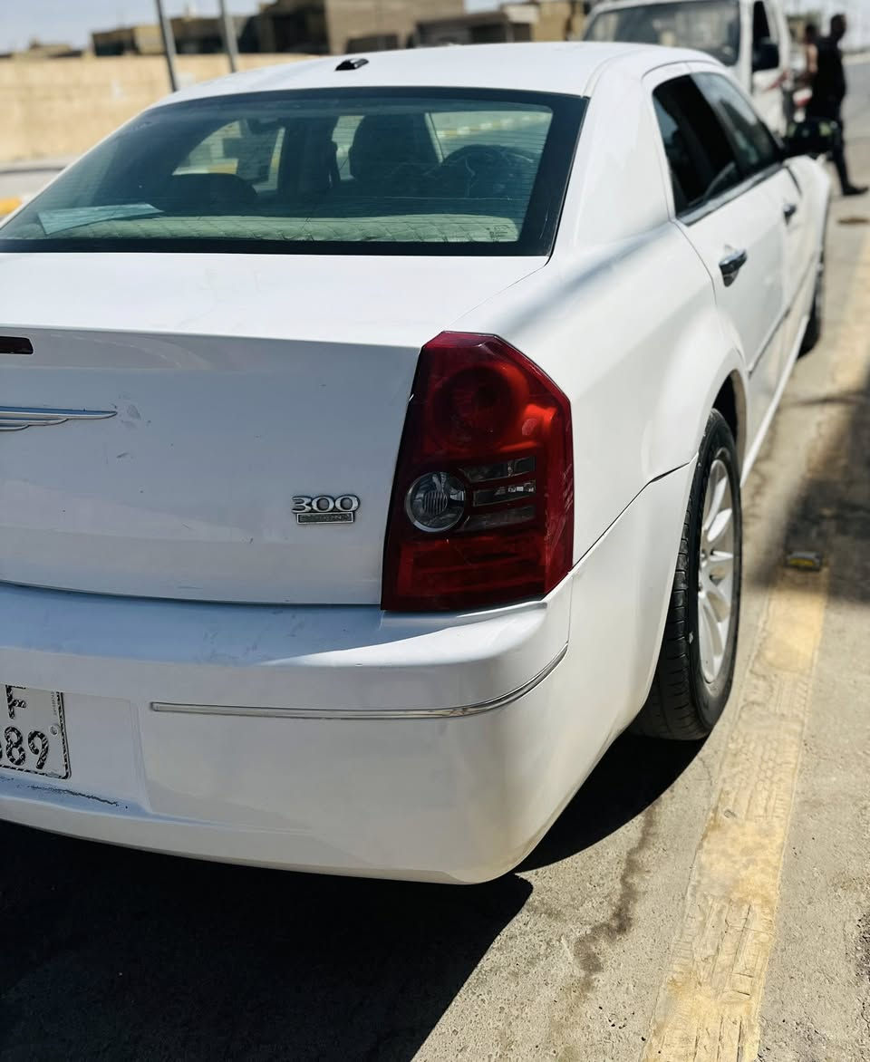 سلام عليكم اوبامه عشر اصل 
رقم نكليزي واسط هزه بعدهيه مامنتهيه
سياره كفاله من مكينه وكير حداديه تخم تاير اندوسي 
ضرر جاملغ وبنيد وهلالات مصلحه
مكاني واسط سعر 120 بيه مجال بسيط 
اتصال ***********
***********
سياره جديده مامشتغله خط استعمال شخصي 
مامشتغل بيه اي اكلوب في دشبول 
سياره بسمي تحويل ثاني يوم
