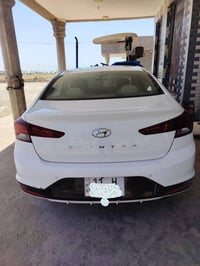 اخوان عندي انتره خليجي بسمي السعر ١٦٠ وبيه مجال. 07744050655