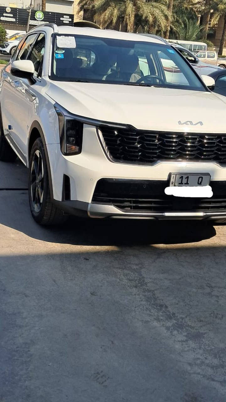 كيا سورنتو 24
فول عدا الفتحه
ماشيه 16
العنوان بغداد 
***********
