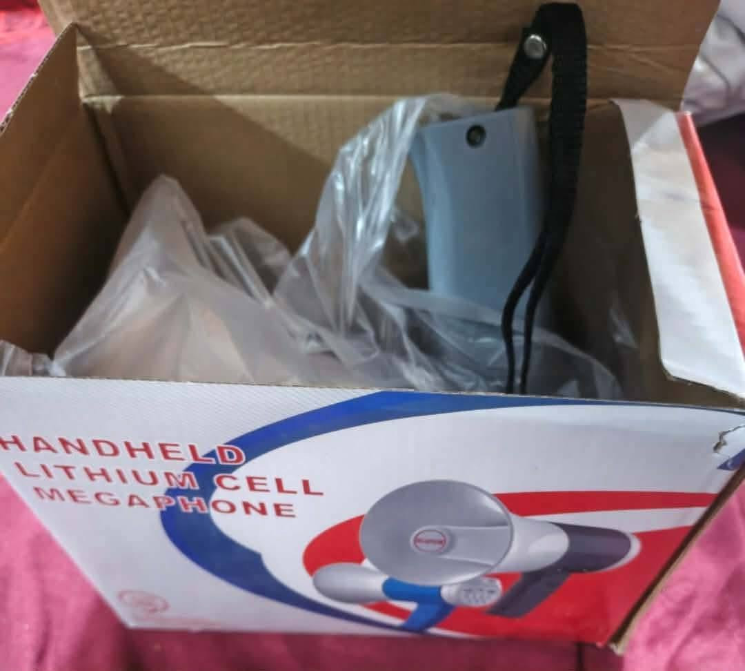 سماعه حاكيه وتسجيل مامستخدمه بعدها جديده أخذته ب17 واريده ب15


**إذا كنت صاحب هذا الإعلان وتريد حذفه لأي سبب، رجاءا أرسل رسالة إلى الدعم الفني**